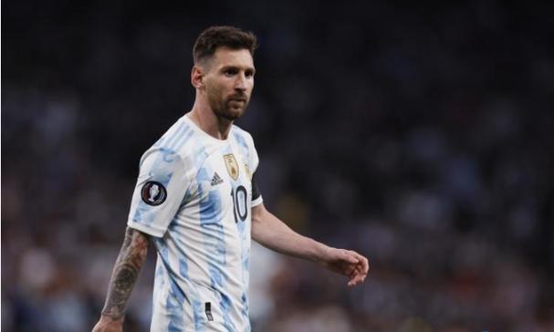 深陷离婚风波人财两空后，王宝强9年逆袭，凭实力跻身百亿导演